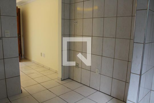 Cozinha de apartamento para alugar com 2 quartos, 44m² em Jardim Antartica, São Paulo