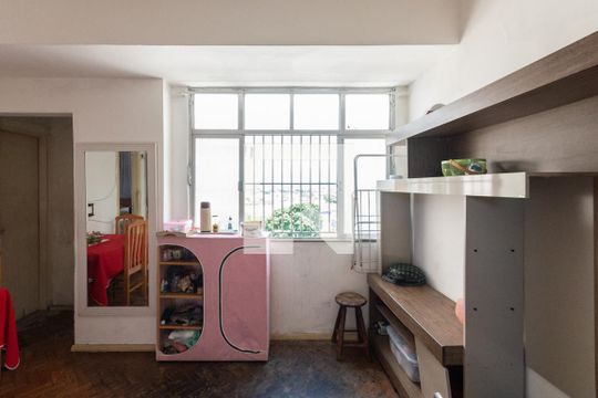 Sala de apartamento à venda com 2 quartos, 65m² em Benfica, Rio de Janeiro