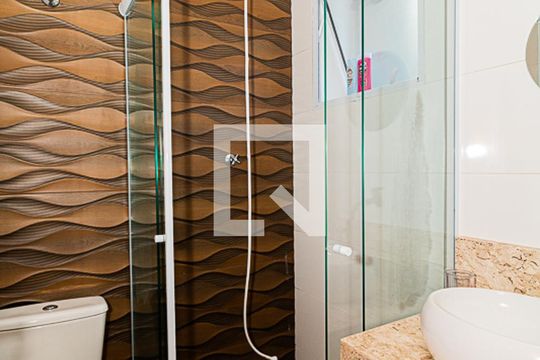 Banheiro da Suíte 1 de casa à venda com 2 quartos, 140m² em Vila Gustavo, São Paulo