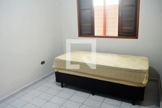Quarto 1 de casa para alugar com 3 quartos, 164m² em Parque São Vicente, São Vicente