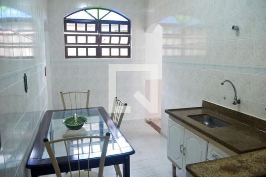 Cozinha 1 de casa para alugar com 3 quartos, 164m² em Parque São Vicente, São Vicente