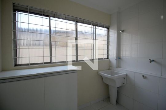 Área de Serviço de apartamento para alugar com 2 quartos, 69m² em Vila Progresso, Sorocaba