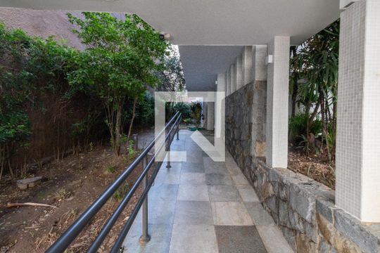 Rampa de acesso de apartamento à venda com 3 quartos, 171m² em Jardim Paulista, São Paulo