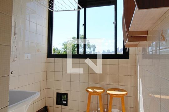 Área de Serviço de apartamento para alugar com 2 quartos, 56m² em Jardim Taboao, São Paulo