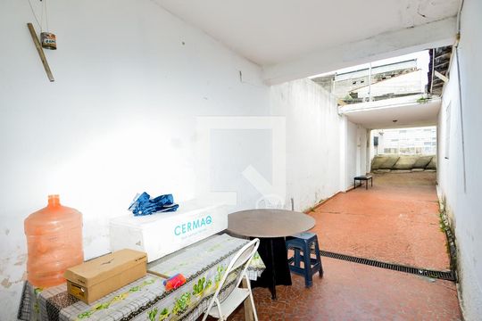 Garagem de casa à venda com 3 quartos, 143m² em Vila Trabalhista, Guarulhos