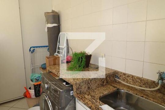 Área de Serviço de apartamento para alugar com 2 quartos, 130m² em Vila Romana, São Paulo