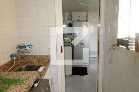 Área de Serviço de apartamento para alugar com 2 quartos, 130m² em Vila Romana, São Paulo