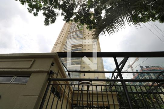 Fachada do Prédio de apartamento para alugar com 2 quartos, 130m² em Vila Romana, São Paulo