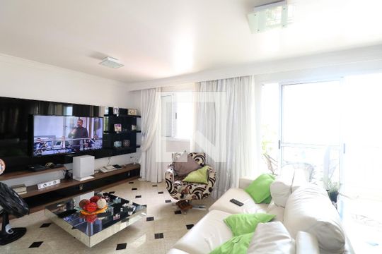 Apartamento para alugar com 2 quartos, 130m² em Vila Romana, São Paulo