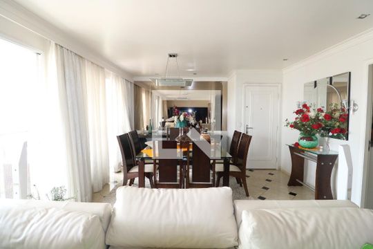 Sala de apartamento para alugar com 2 quartos, 130m² em Vila Romana, São Paulo
