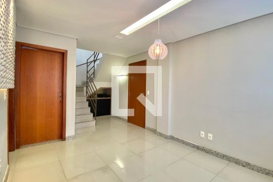 Apartamento à venda com 3 quartos, 129m² em Santa Efigênia, Belo Horizonte
