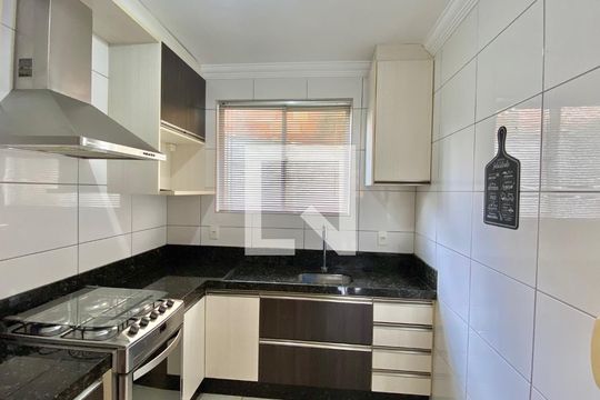 Cozinha de apartamento à venda com 3 quartos, 129m² em Santa Efigênia, Belo Horizonte