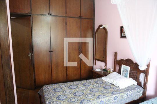 Suíte de casa para alugar com 6 quartos, 900m² em Eldorado, Contagem