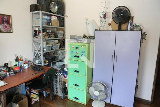 Quarto  de casa para alugar com 6 quartos, 900m² em Eldorado, Contagem