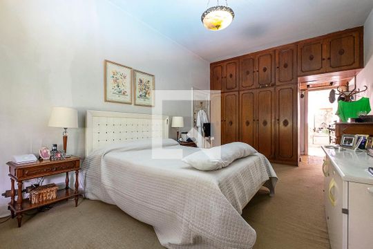 Suíte 1 de casa para alugar com 3 quartos, 600m² em Sumaré, São Paulo