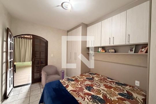 Quarto 1 de casa à venda com 4 quartos, 170m² em Jardim Mirante, Várzea Paulista