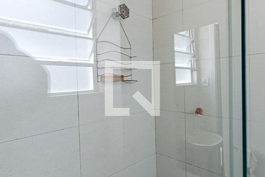 Banheiro de kitnet/studio à venda com 1 quarto, 20m² em Centro, Niterói