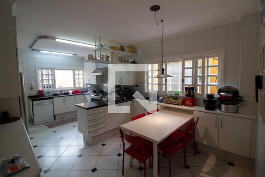 Cozinha de casa para alugar com 4 quartos, 320m² em Brooklin, São Paulo