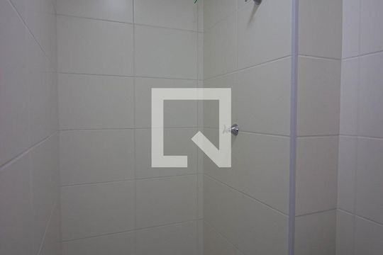Banheiro de apartamento para alugar com 2 quartos, 32m² em Vila Nova Curuçá, São Paulo