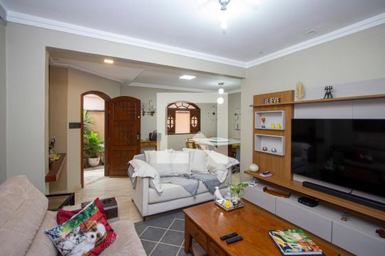 Casa para alugar com 4 quartos, 140m² em Santa Catarina, São Gonçalo