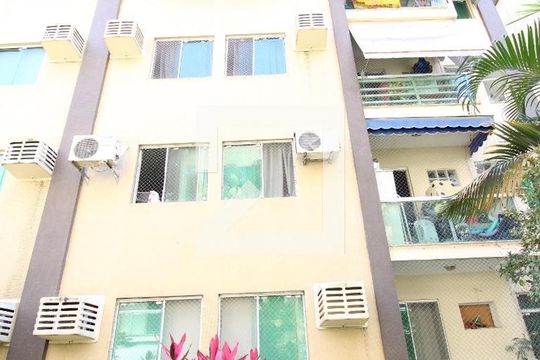 Fachada de apartamento à venda com 2 quartos, 55m² em Jacarepaguá, Rio de Janeiro