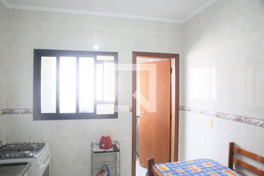 Cozinha de apartamento para alugar com 1 quarto, 72m² em Guilhermina, Praia Grande