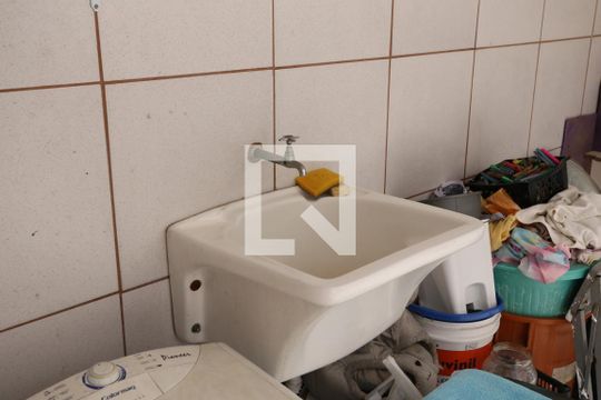 Área de Serviço de casa à venda com 3 quartos, 400m² em Vila Sílvia, São Paulo