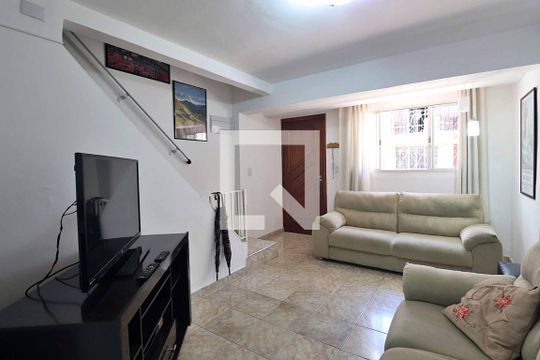 Sala de casa à venda com 2 quartos, 100m² em Santa Teresinha, Santo André