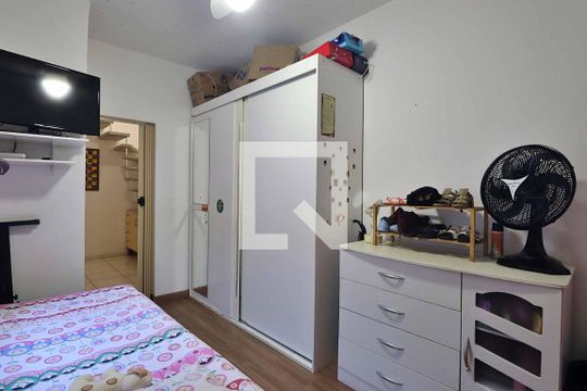 Quarto 2 de casa à venda com 2 quartos, 100m² em Santa Teresinha, Santo André