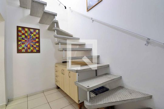 Escada de casa à venda com 2 quartos, 100m² em Santa Teresinha, Santo André