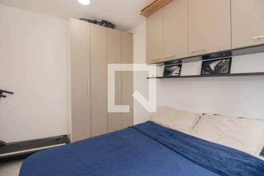 Suíte de apartamento à venda com 2 quartos, 65m² em São Sebastião, Porto Alegre