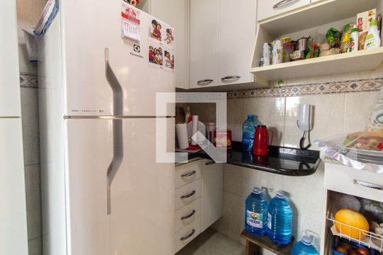 Cozinha de apartamento à venda com 3 quartos, 76m² em Vila Carlos de Campos, São Paulo
