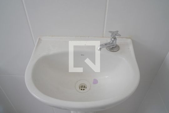 Banheiro de apartamento para alugar com 2 quartos, 53m² em Jardim Celeste, Sorocaba