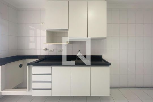 Cozinha de apartamento para alugar com 3 quartos, 90m² em Cerâmica, São Caetano do Sul