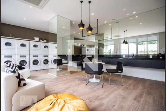 Lavanderia de kitnet/studio para alugar com 1 quarto, 34m² em Pinheiros, São Paulo