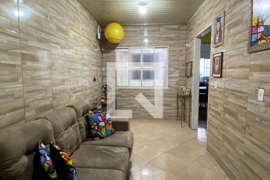 Casa à venda com 2 quartos, 150m² em Rubem Berta, Porto Alegre