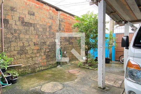 Garagem de casa à venda com 2 quartos, 150m² em Rubem Berta, Porto Alegre