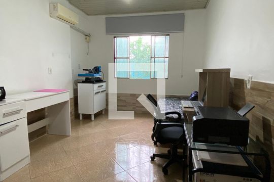 Quarto 1 de casa à venda com 2 quartos, 150m² em Rubem Berta, Porto Alegre