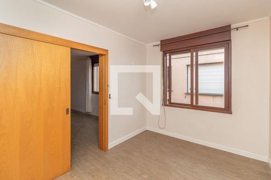 Quarto de apartamento à venda com 1 quarto, 48m² em Vila Jardim, Porto Alegre