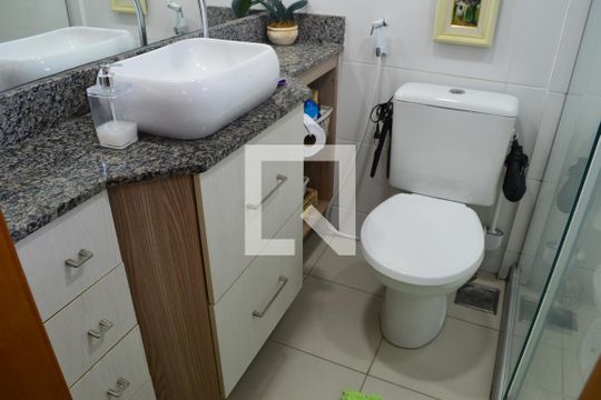 Banheiro suíte de casa de condomínio à venda com 3 quartos, 90m² em Tanque, Rio de Janeiro