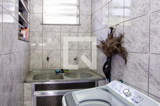Área de Serviço de casa para alugar com 2 quartos, 82m² em Nova Cidade, São Gonçalo