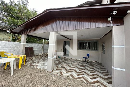Quintal de casa para alugar com 2 quartos, 130m² em Scharlau, São Leopoldo