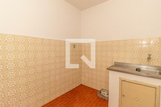 Cozinha de apartamento à venda com 1 quarto, 45m² em Jardim São Pedro, Porto Alegre