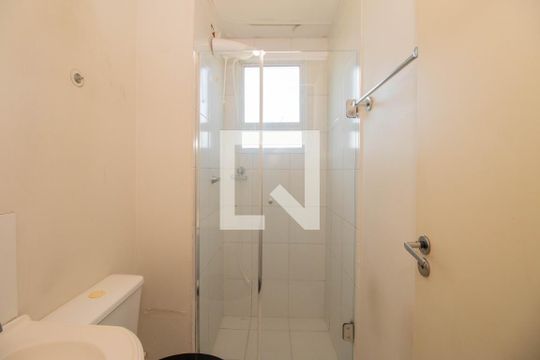 Banheiro de apartamento à venda com 2 quartos, 43m² em Protásio Alves, Porto Alegre