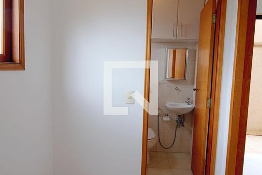 Área de Serviço de casa à venda com 4 quartos, 160m² em Jardim Londrina, São Paulo