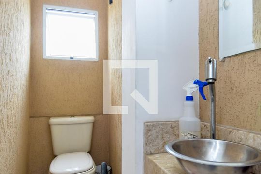 Lavabo  de casa à venda com 3 quartos, 177m² em Jardim Moreira, Guarulhos