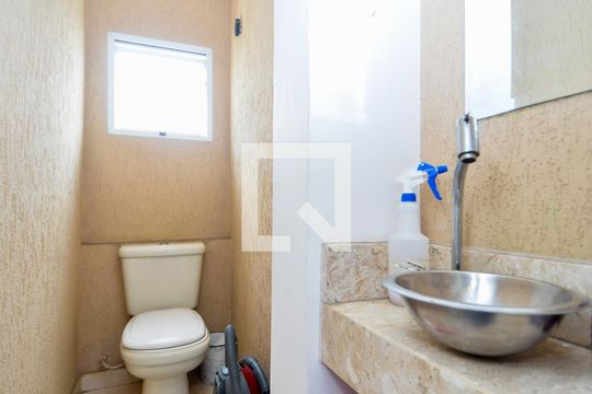 Lavabo  de casa à venda com 3 quartos, 177m² em Jardim Moreira, Guarulhos