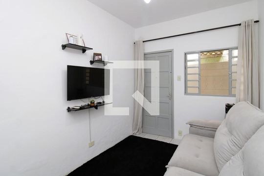 Sala 1 de casa à venda com 2 quartos, 210m² em Parque Novo Mundo, São Paulo
