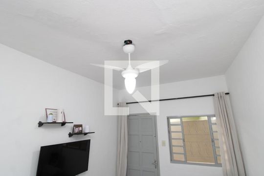 Sala 1 de casa à venda com 2 quartos, 210m² em Parque Novo Mundo, São Paulo