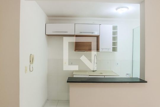 Cozinha de apartamento para alugar com 2 quartos, 58m² em Parque Munhoz, São Paulo